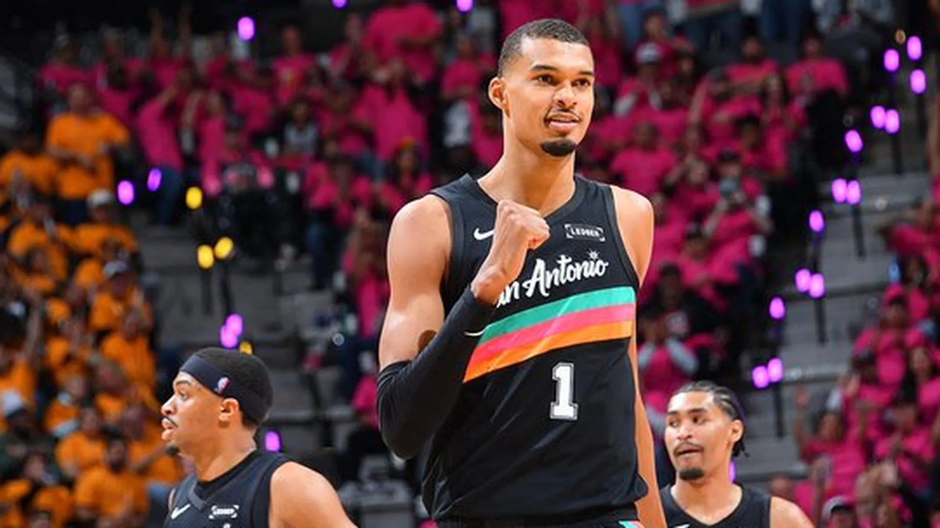 Victor Wembanyama contra los Blazers